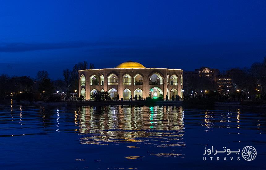 پارک «ائل‌گلی» تبریز در شب